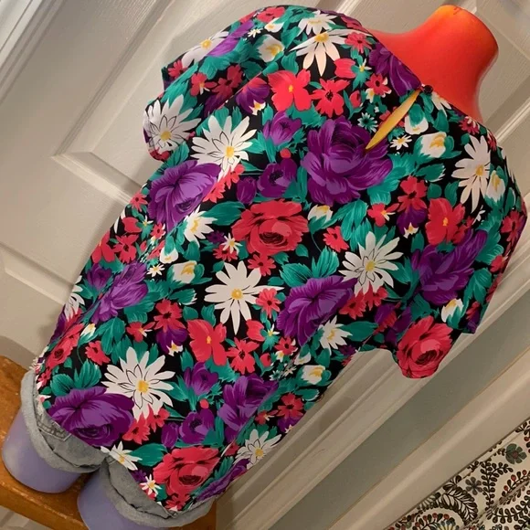 VINTAGE IMPRESSIONS of CALIFORNIA Floral Top - Picture 7 of 12